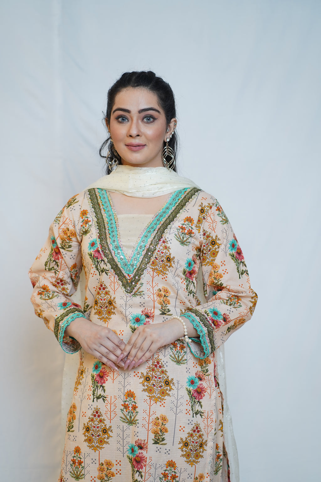 Dhooria Lawn Suit